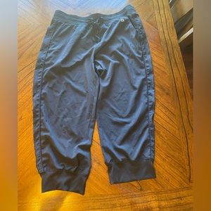Gap fit performance Capri